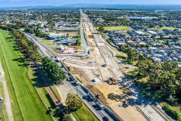 Narre Warren North Road is located within the south-eastern suburb of Narre Warren North. The project forms part of the Major Road Projects Victoria (MRPV) Suburban Roads Upgrade (SRU) Program.